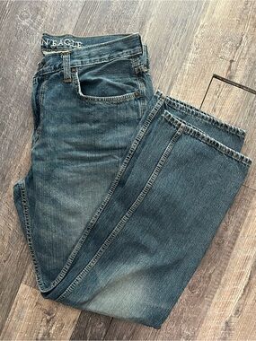 EUC Mens American Eagle Outfitters denim straight leg jeans classic vintage wash